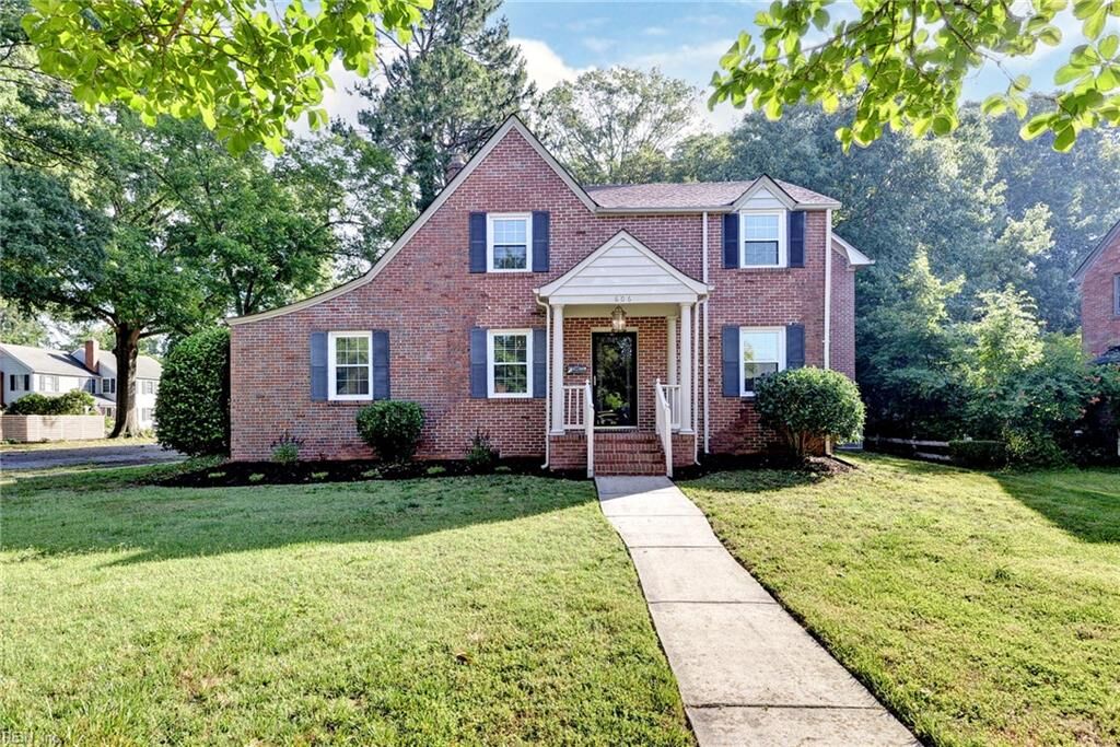 Property Photo: 606 River Rd VA 23601