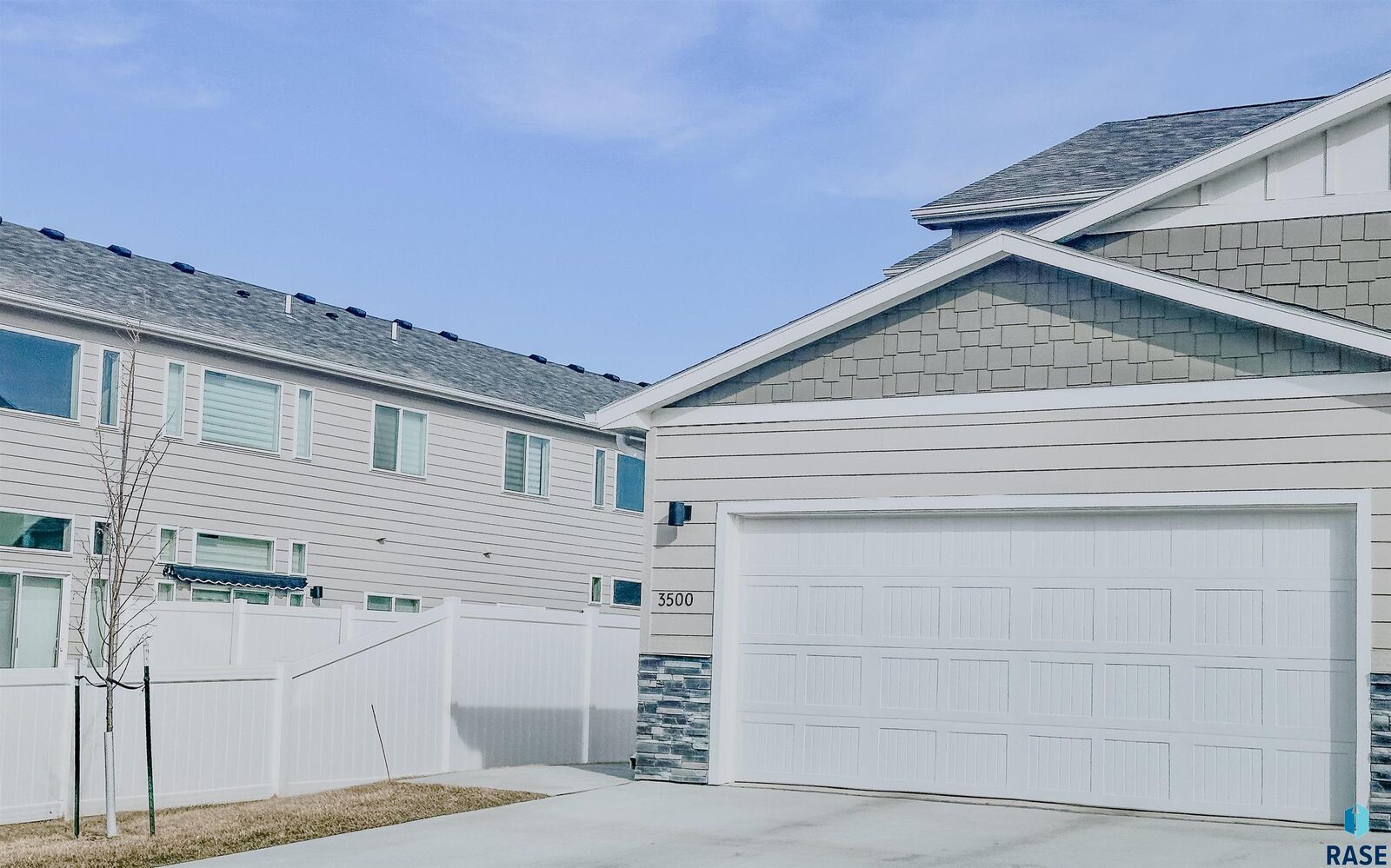 Property Photo: 3500 S Chalice Pl SD 57106