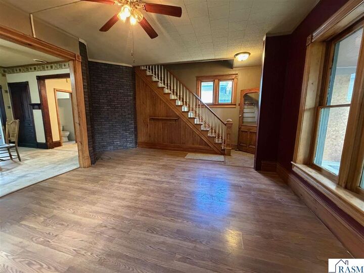 Property Photo: 241 N Hunt Street MN 56055