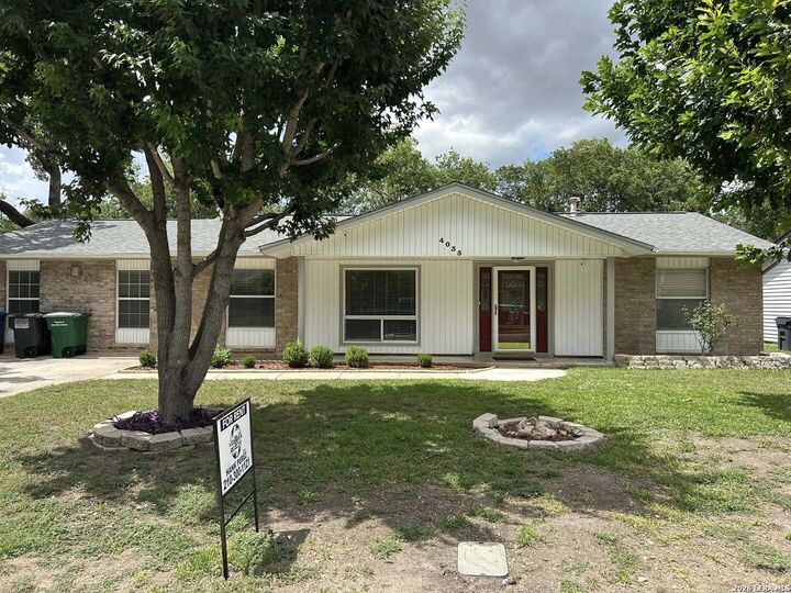 Property Photo: 4035 Barrington TX 78217