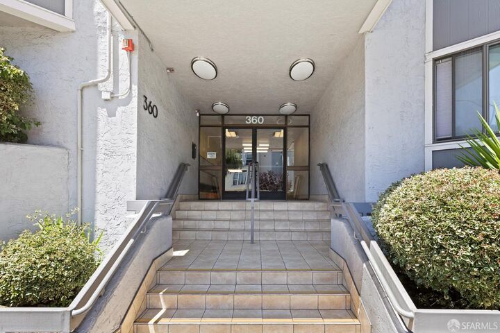 Property Photo:  360 Guerrero Street 312  CA 94103 