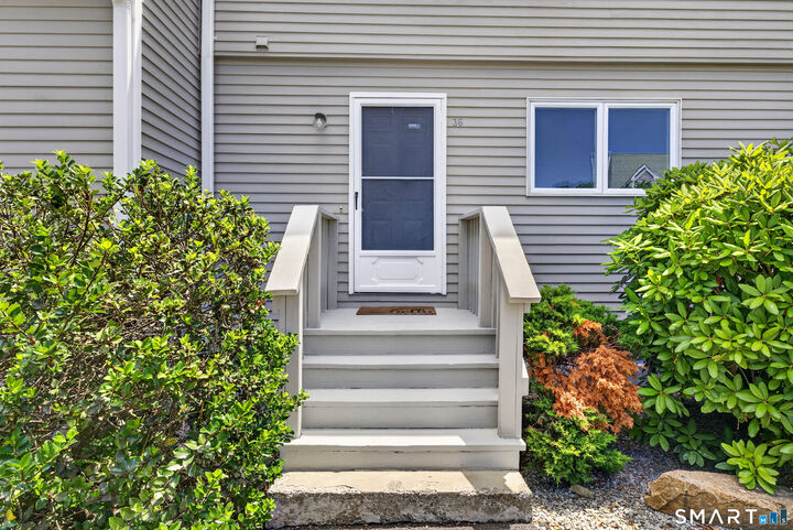 Property Photo:  36 West Village Court 36  CT 06405 