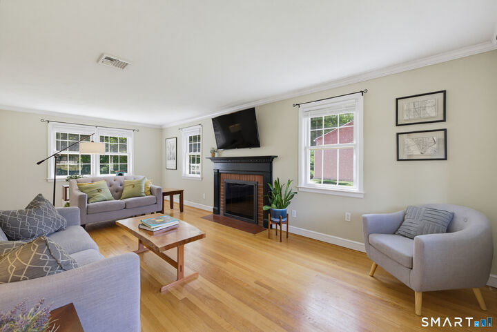 Property Photo:  224 Spring Street  CT 06040 