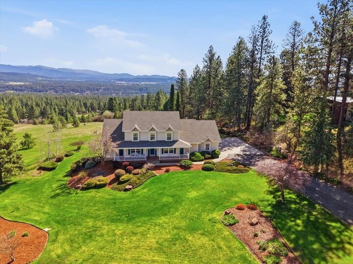 Property Photo:  21710 N Saddle Mountain Ln  WA 99005 