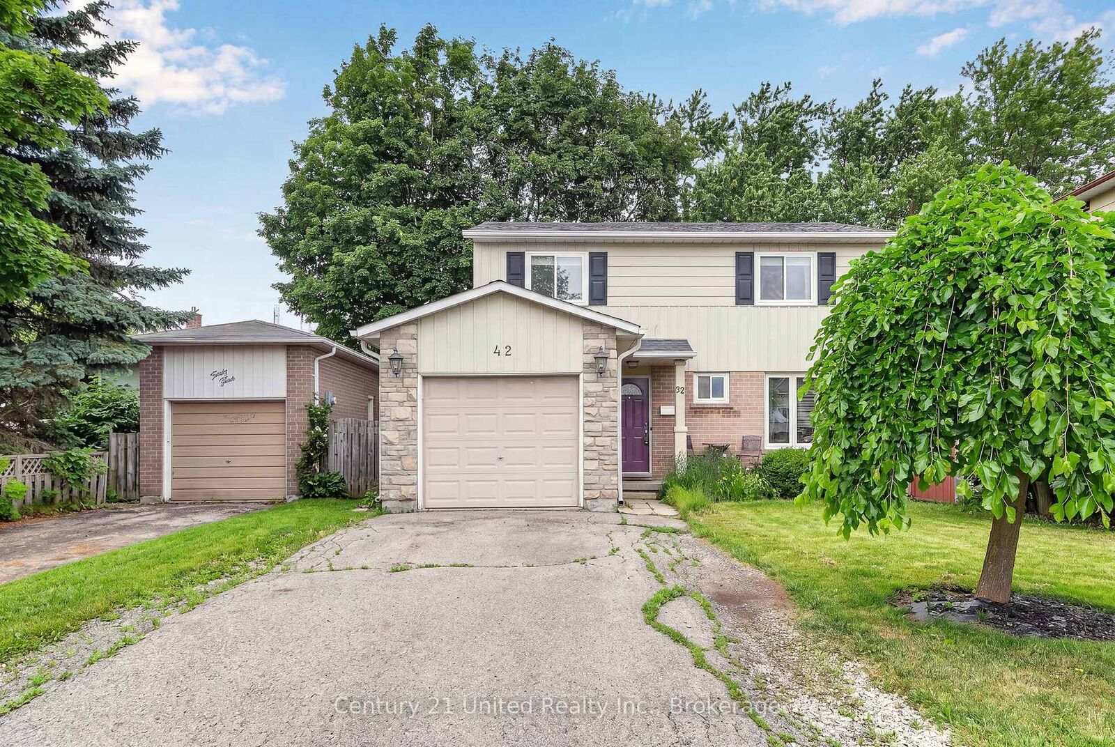 Property Photo: 42 Peacock Boulevard ON L1A 2X4