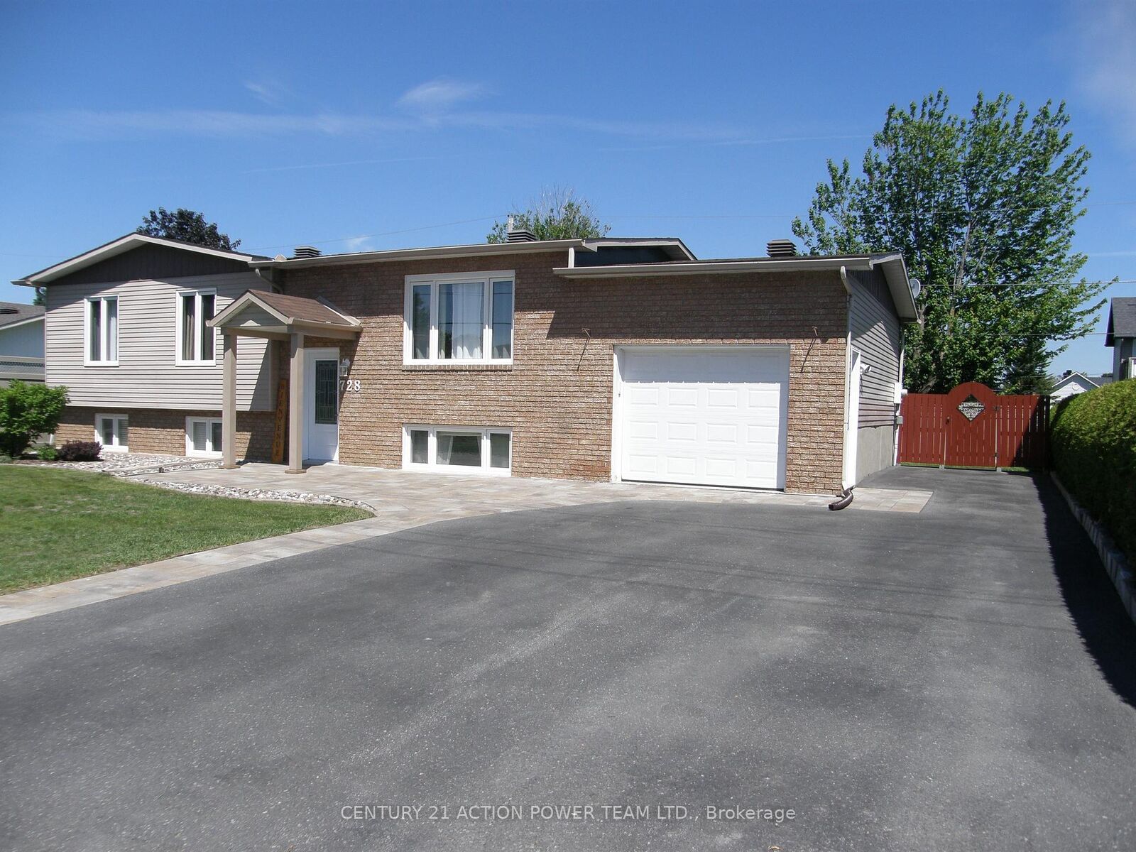 Property Photo: 728 Saint Isidore Road ON K0A 1M0
