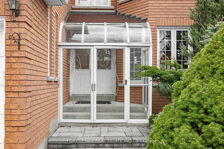 Property Photo: 17 Lady Lynn Crescent ON L4B 3V5
