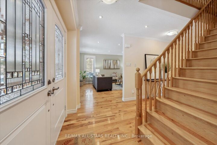 Property Photo: 29 Robert Boulevard ON L0L 1V0