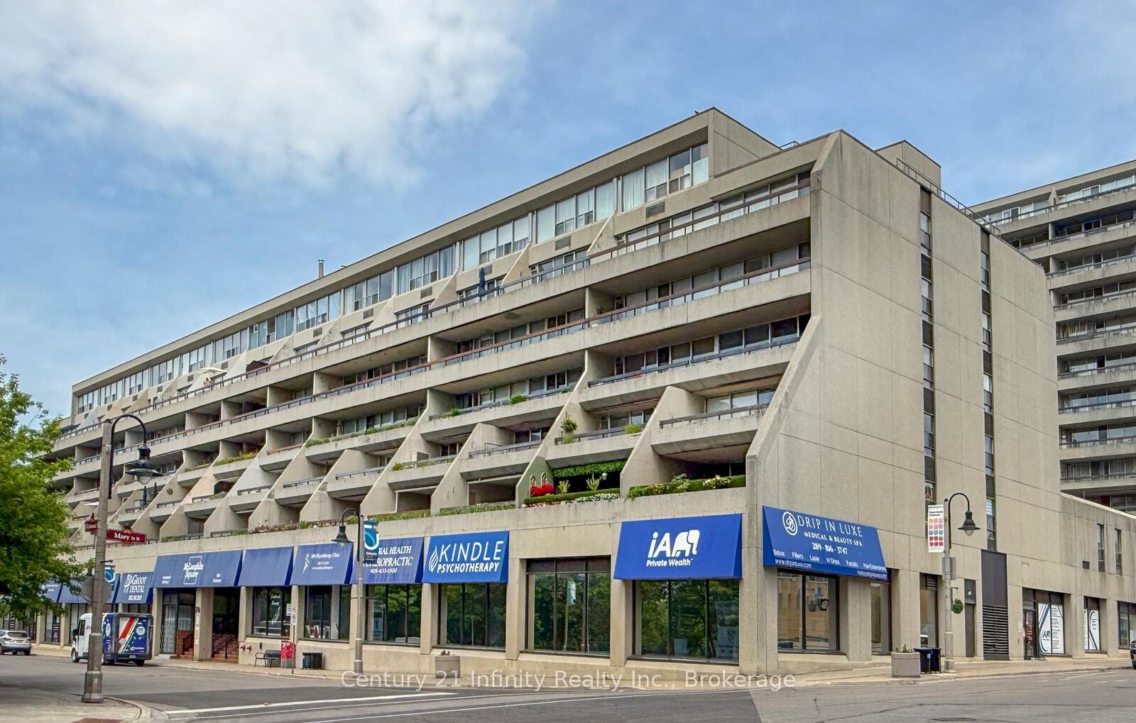 Property Photo: 50 Richmond Street E 422 ON L1G 7C7
