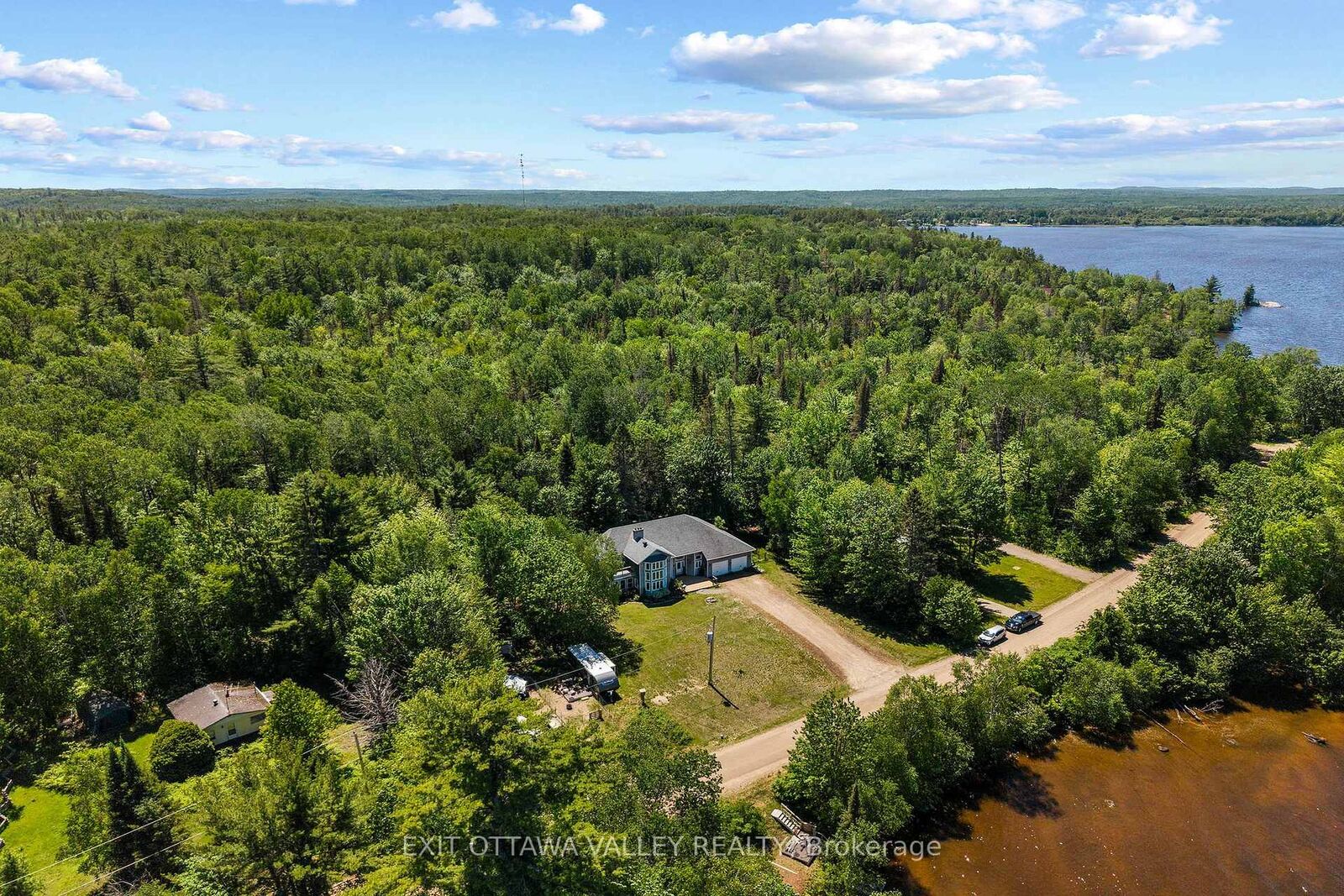 Property Photo: 107 Harvey Creek Road ON K0J 2B0