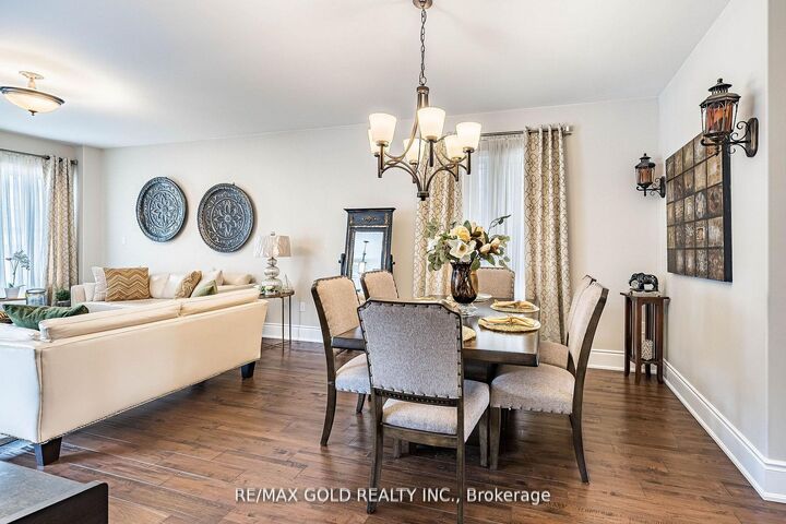 Property Photo:  74 Walker Boulevard  ON L9R 0N3 