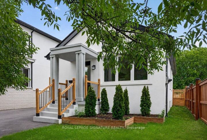 Property Photo:  297 Kennedy Road  ON M1N 3P6 