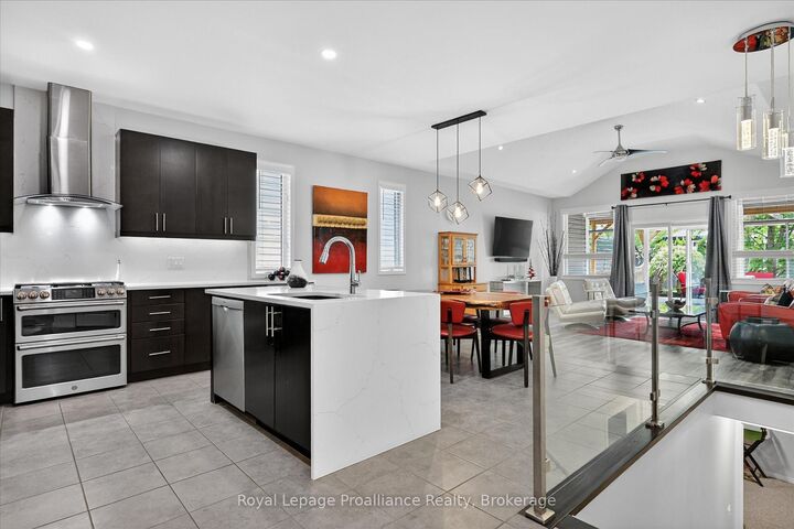 Property Photo: 645 Goodwin Terrace ON K9J 0H6