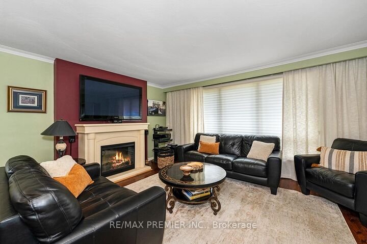 Property Photo: 2894 Weston Road ON M9M 2S5