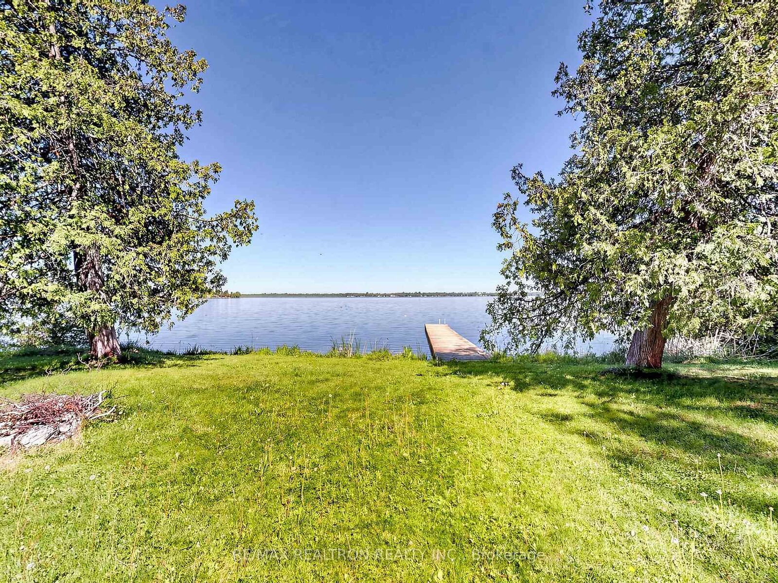 Property Photo: 58 Iris Drive ON K0M 1G0