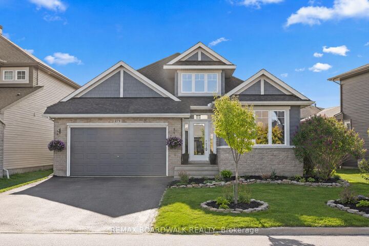 279 Sceptre Way — photo 1