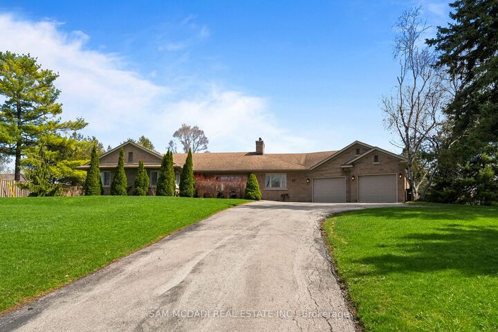 Property Photo: 477 Fairview Street ON N3A 1M6