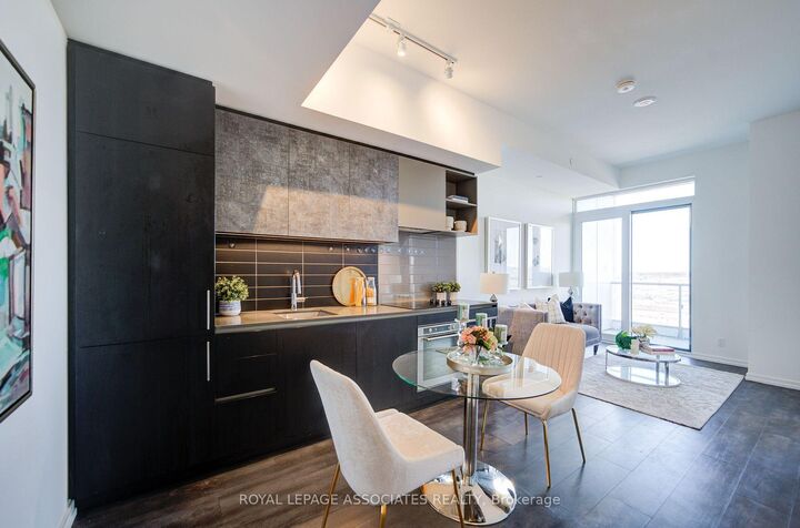 Property Photo: 1000 Portage Parkway 1712 ON L4K 0L1