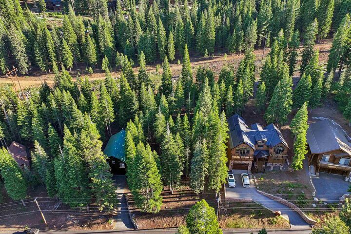 Property Photo:  13531 Weisshorn Avenue  CA 96161-6623 