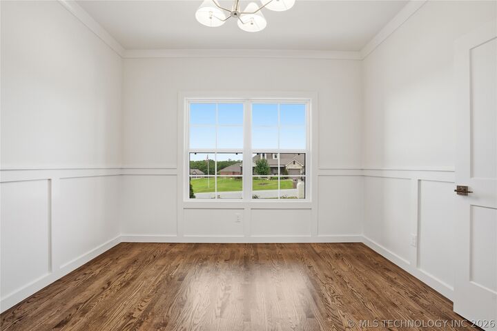 Property Photo: 1831 E 44th Street OK 74063
