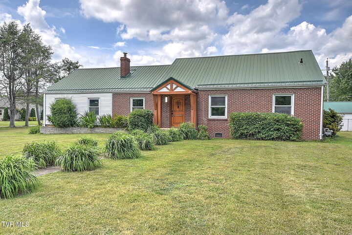 Property Photo:  1121 Broad Street  TN 37643 