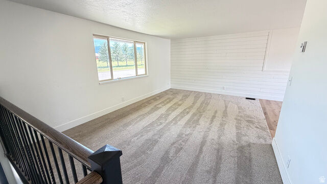 Property Photo:  91 E 4th S  ID 83276 