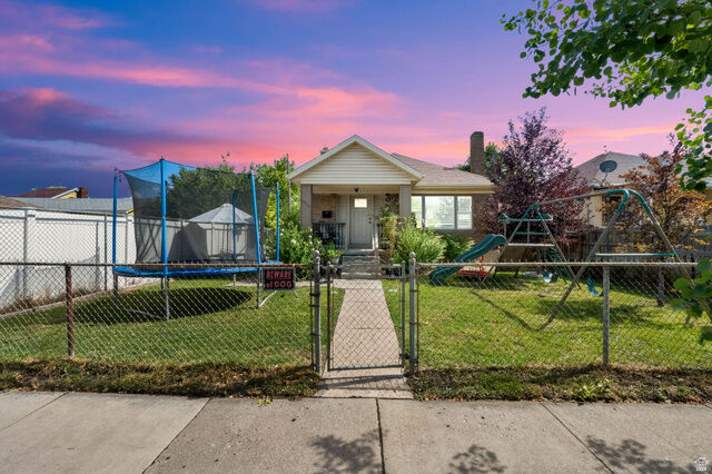 Property Photo: 1019 W Pierpont Ave S UT 84104