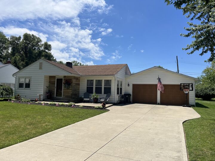 Property Photo:  1512 Grimes Circle  OH 43078 