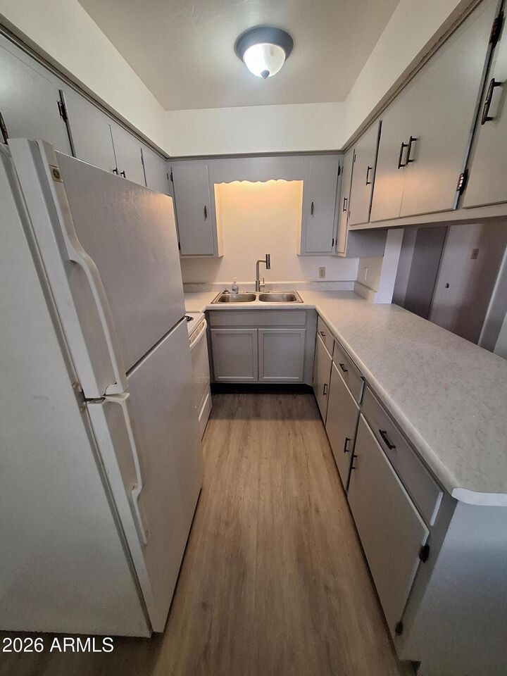 Property Photo: 36 W Pasadena Avenue Apt 2 AZ 85013