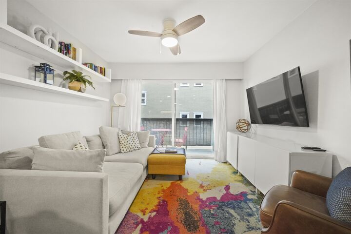 Property Photo: 2033 W 7th Avenue 200 BC V6J 1T3