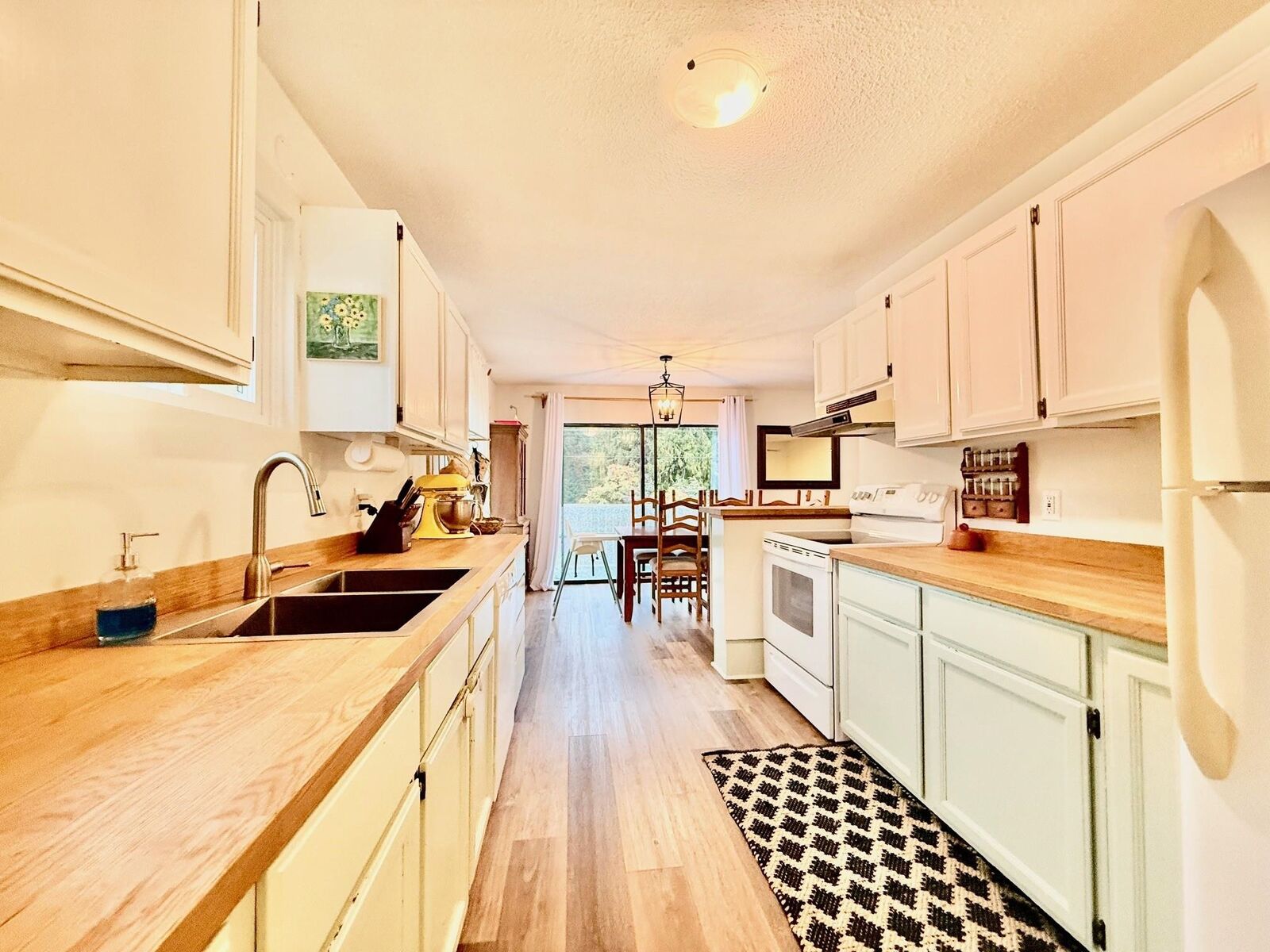 Property Photo:  5607 Wakefield Road  BC V7Z 0N3 