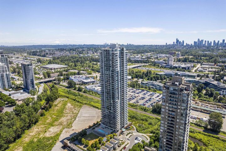 Property Photo:  2388 Madison Avenue 608  BC V5C 0K8 