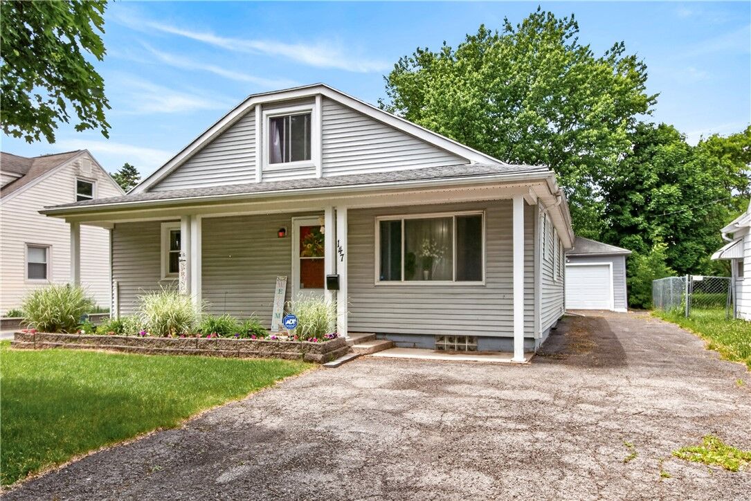 Property Photo:  147 Wood Road  NY 14626 