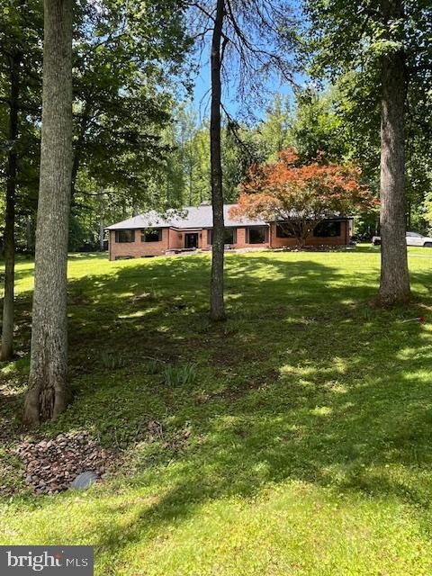 Property Photo:  5920 Hunton Wood Drive  VA 20137 