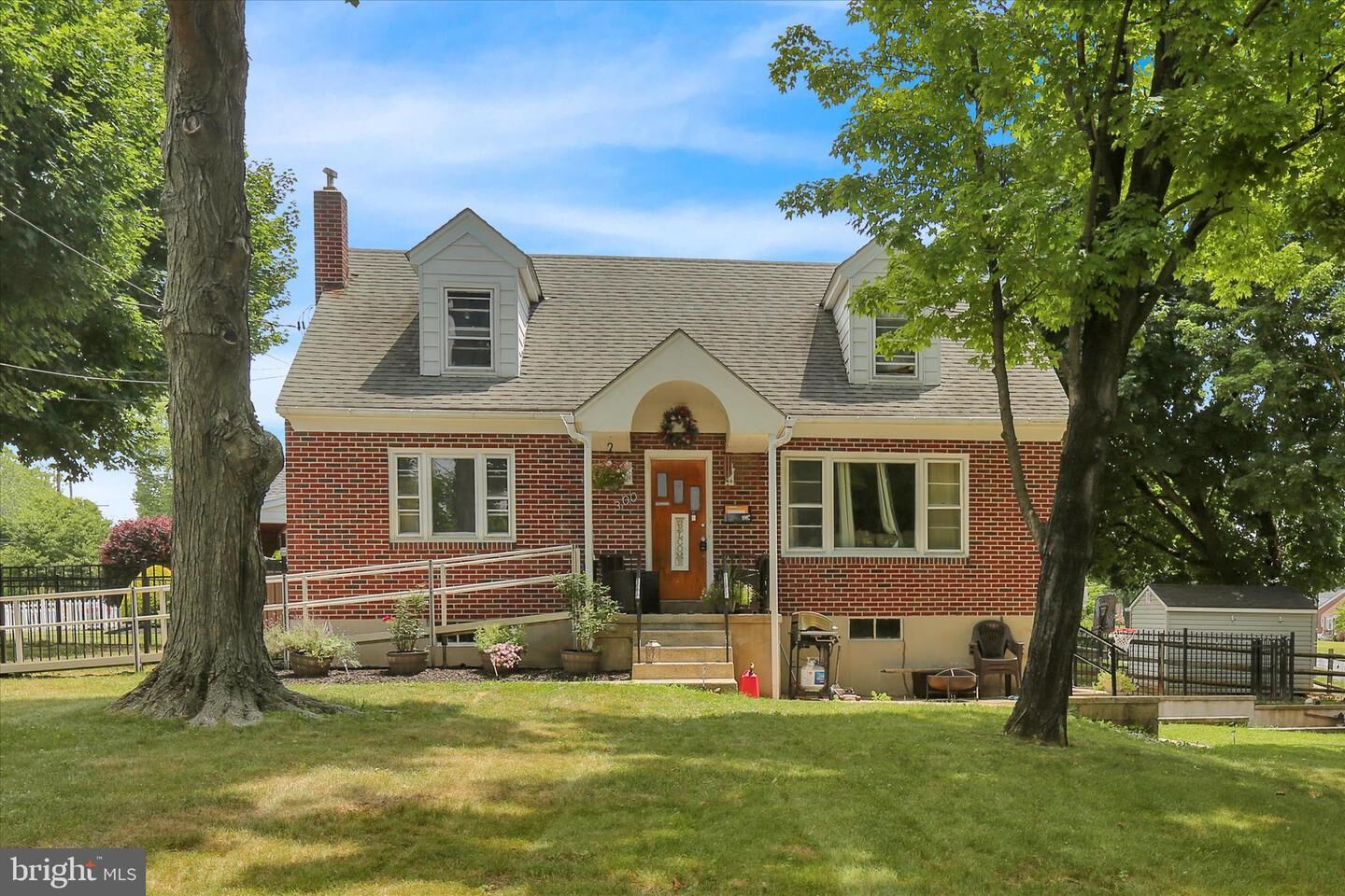 Property Photo:  300 Park Av  PA 19560 