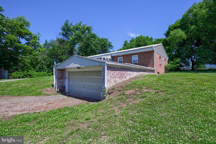 Property Photo:  1789 Roosevelt Avenue  PA 17408 
