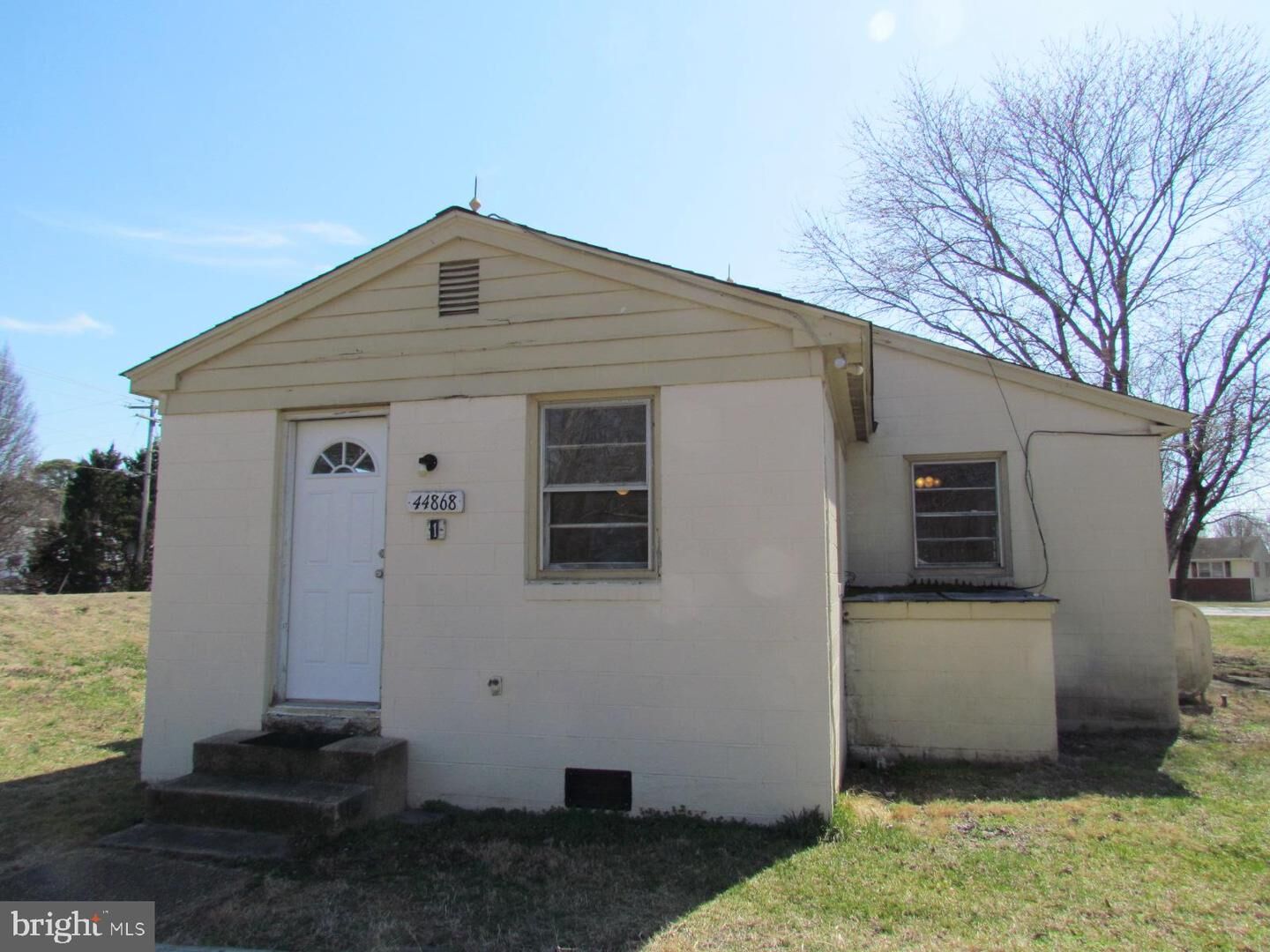 Property Photo:  44868 Blake Creek Unit 1  MD 20650 