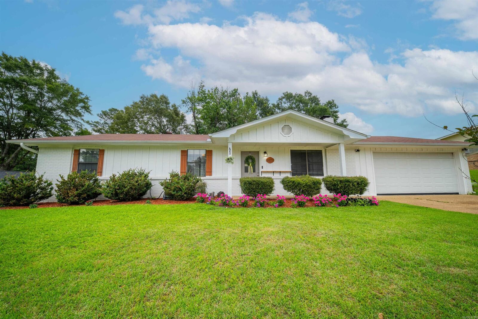 Property Photo:  3027 Huron Street  AR 71701 