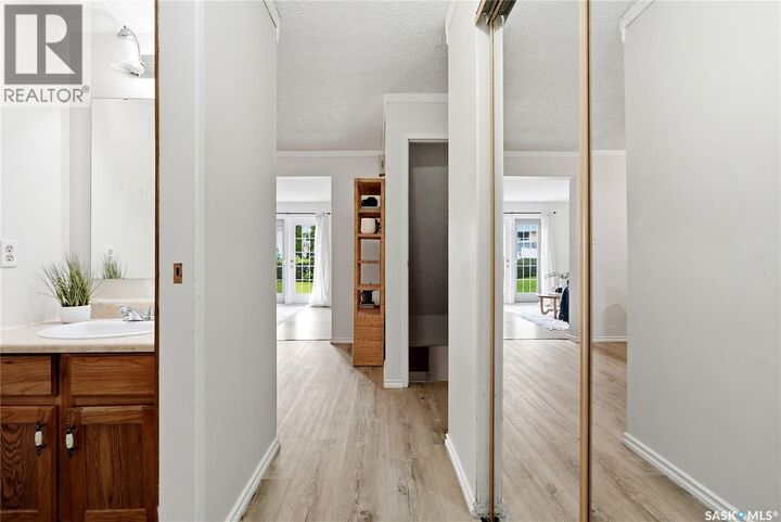Property Photo:  1104 145 Sandy Court  SK S7K 6P7 