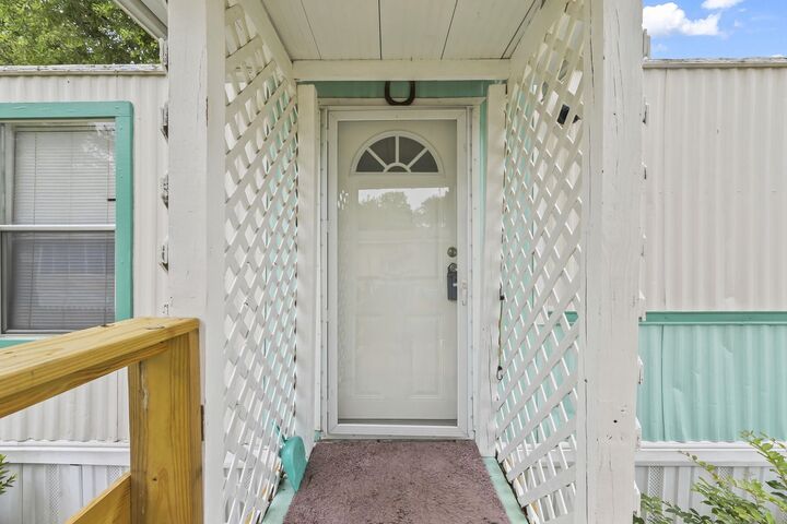 Property Photo: 136 Crooked Island Circle SC 29576