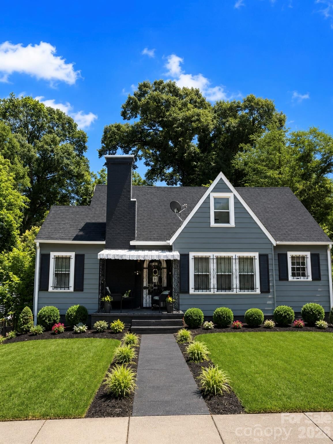 Property Photo:  2918 Rush Avenue  NC 28208 
