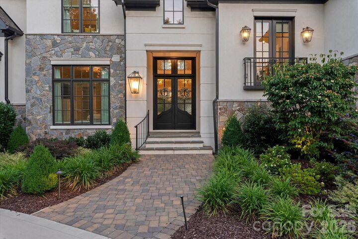 Property Photo:  301 Skyecroft Way  NC 28173 