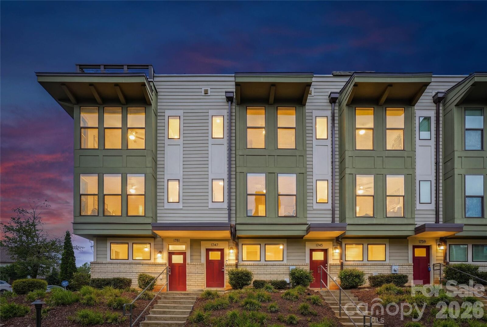 Property Photo:  1747 Cannon View Lane  NC 28208 