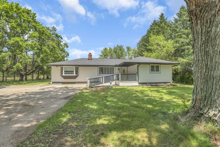 Property Photo: 5806 Blacklick Eastern NW Road OH 43147