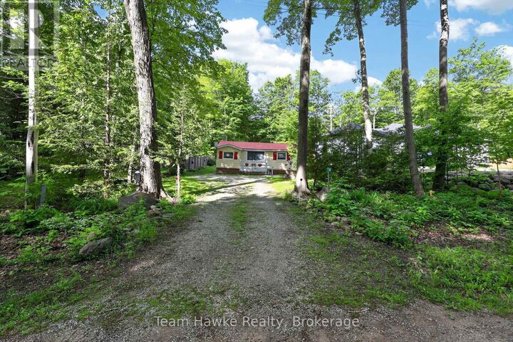 Property Photo:  48 McArthur Drive  ON L9M 1W9 