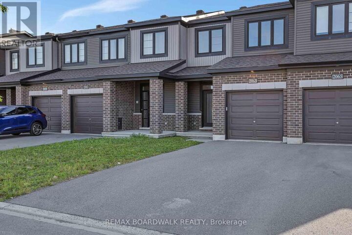 Property Photo:  2063 Caltra Crescent  ON K2V 6V4 