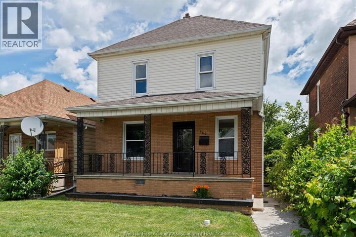 Property Photo:  866 Parent Avenue  ON N9A 2E1 