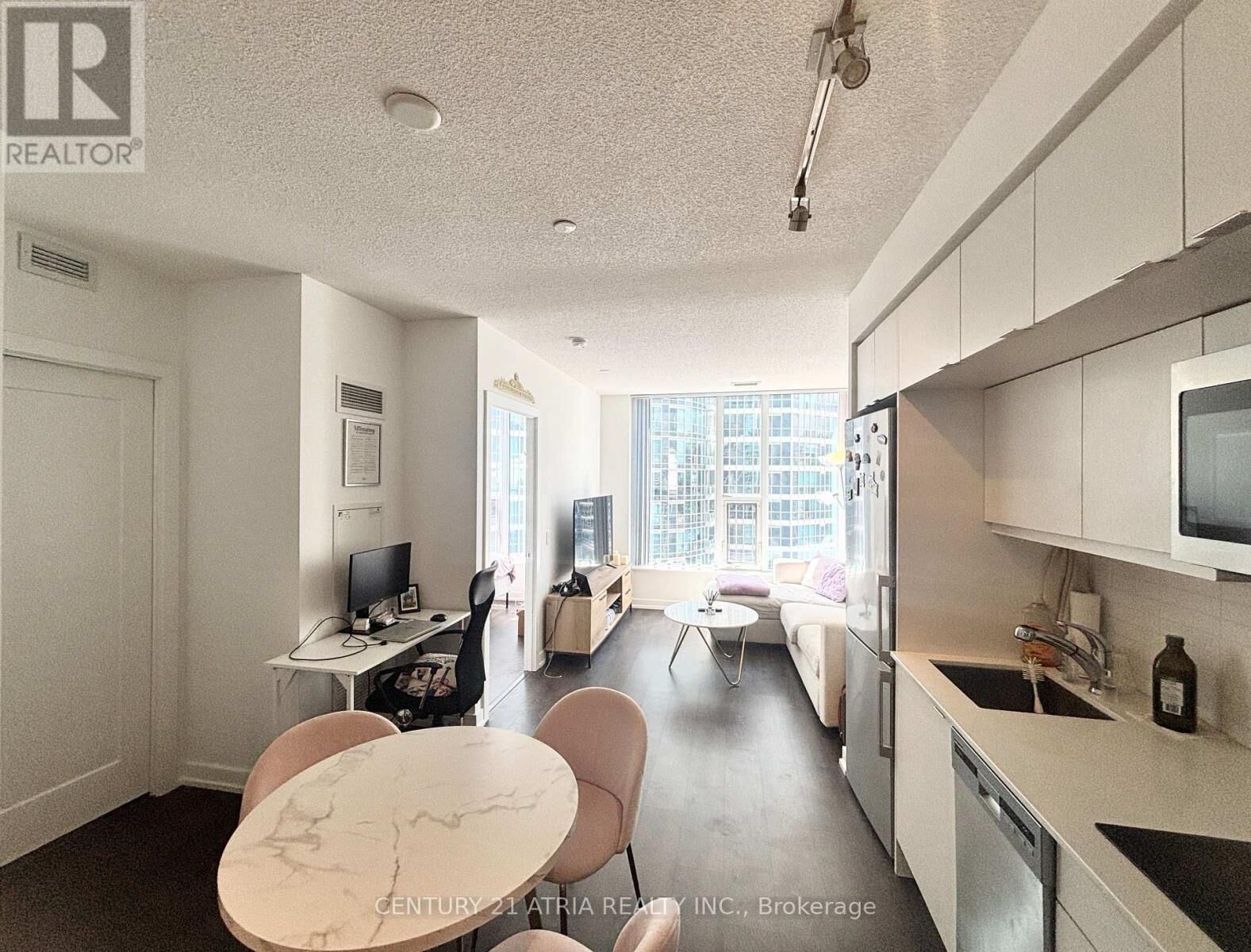 Property Photo:  10 York Street 1908  ON M5J 0E1 