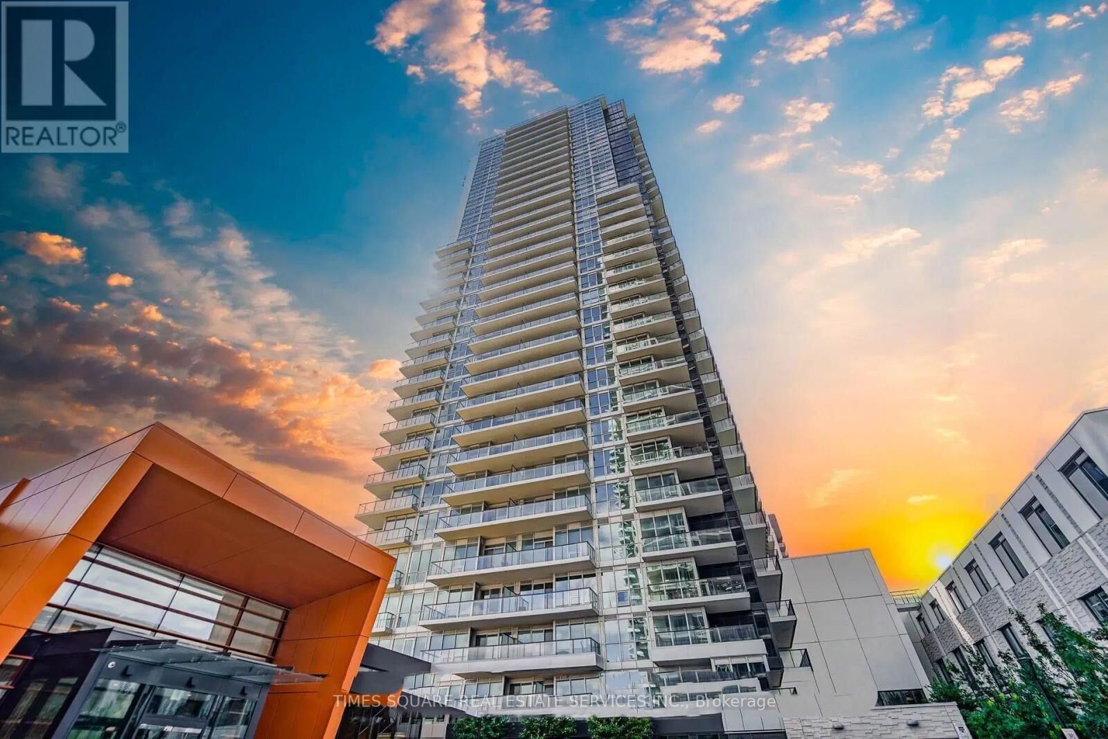 Property Photo: 85 McMahon Drive 3509 ON M2K 0H1