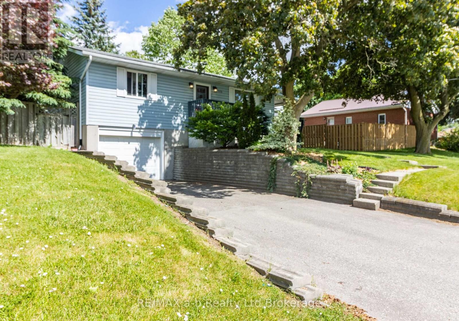 Property Photo:  115 Fyfe Avenue  ON N4S 3S7 